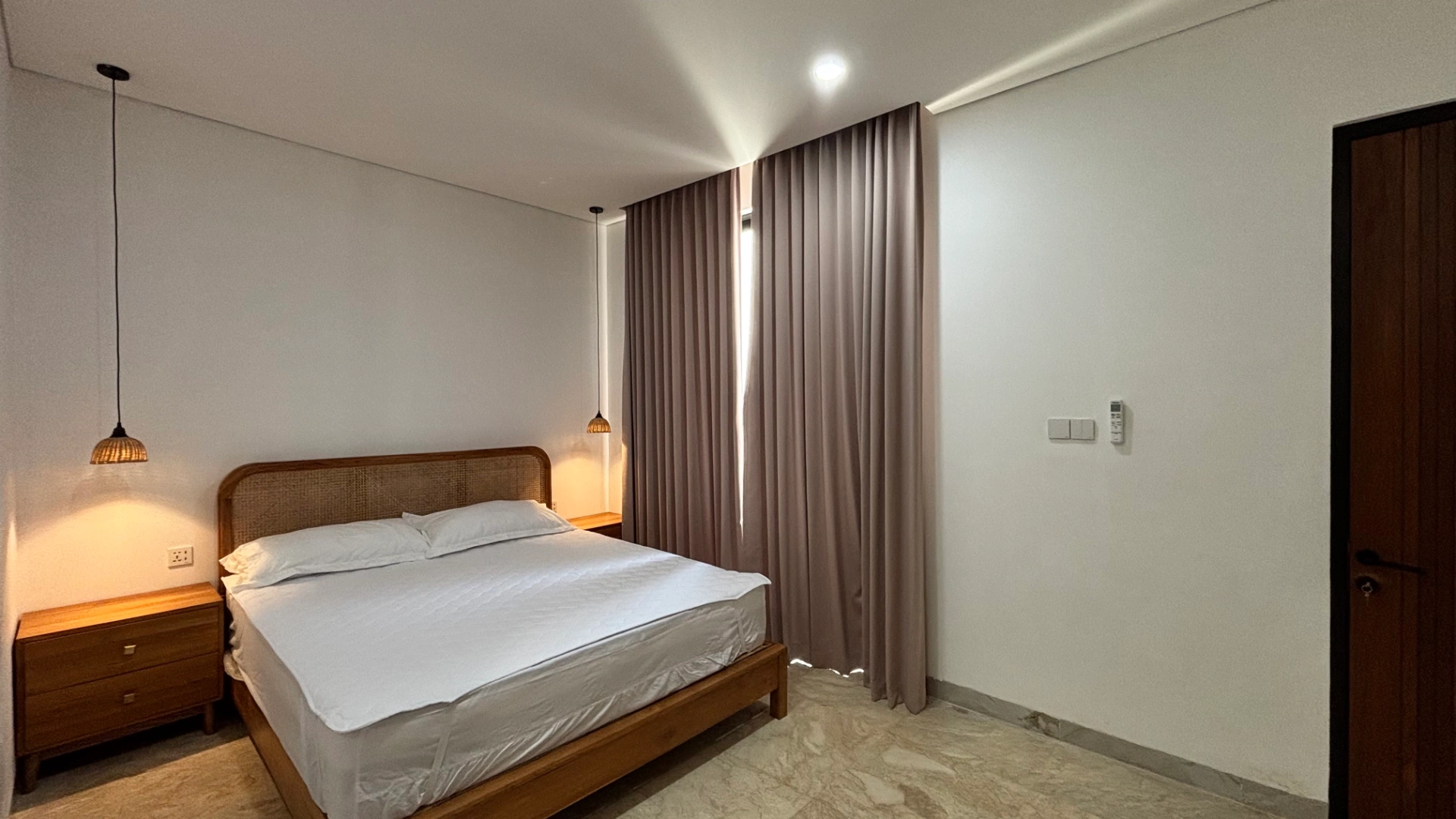 Spacious 4BR Villa for Rent in Prime Berawa, 4-bed villa for rent in Canggu – photo 4 of 14