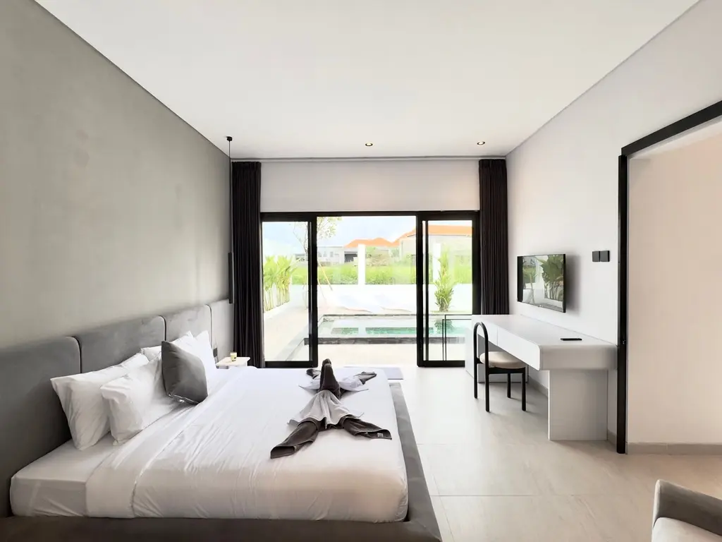 The R Villa Masurai, 2-bed villa for rent in Pererenan – photo 9 of 13