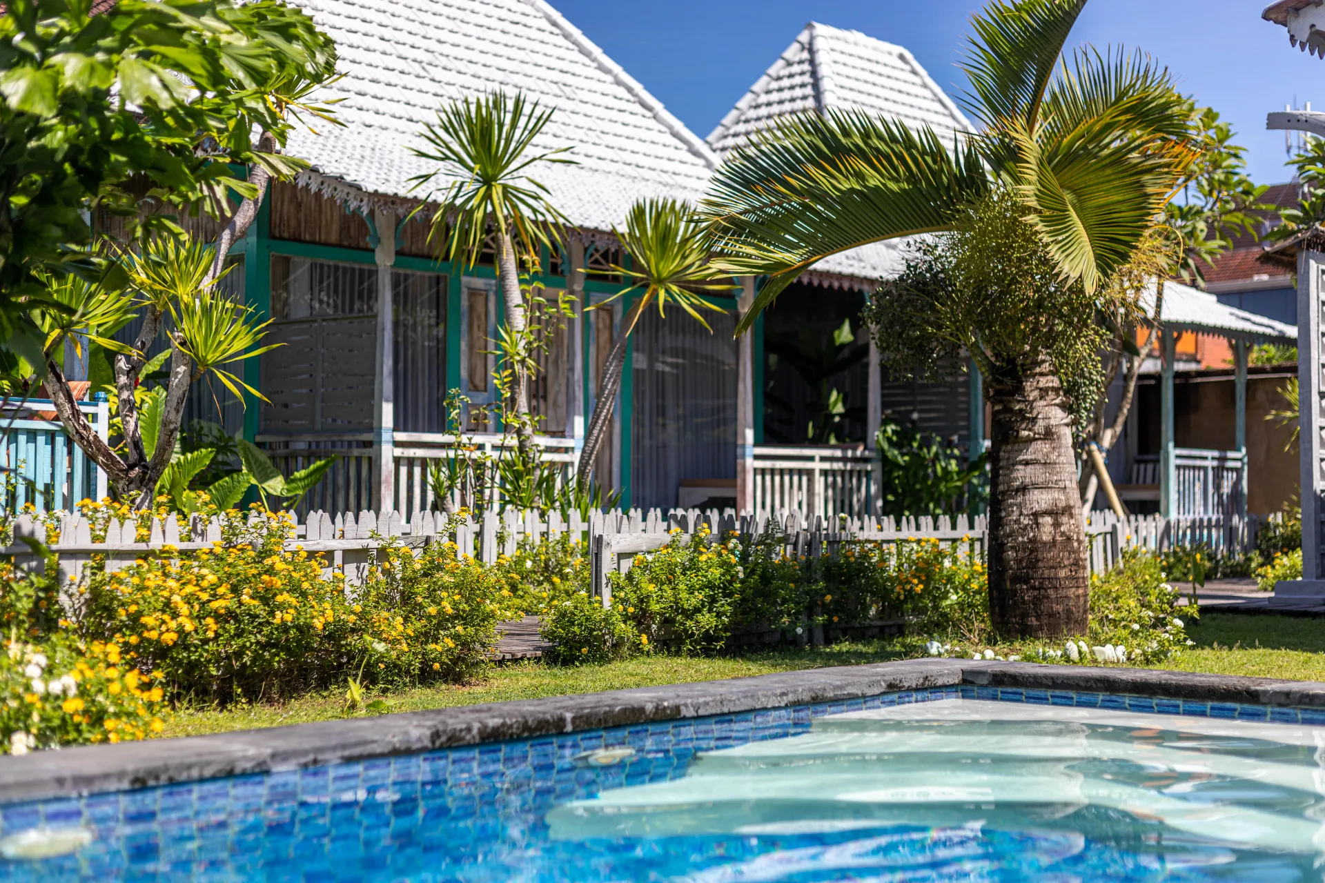 Charming 1BR Garden Villa w/ Pool, Balcony & Jacuzzi, 1-bed villa for rent in Canggu – photo 5 of 9