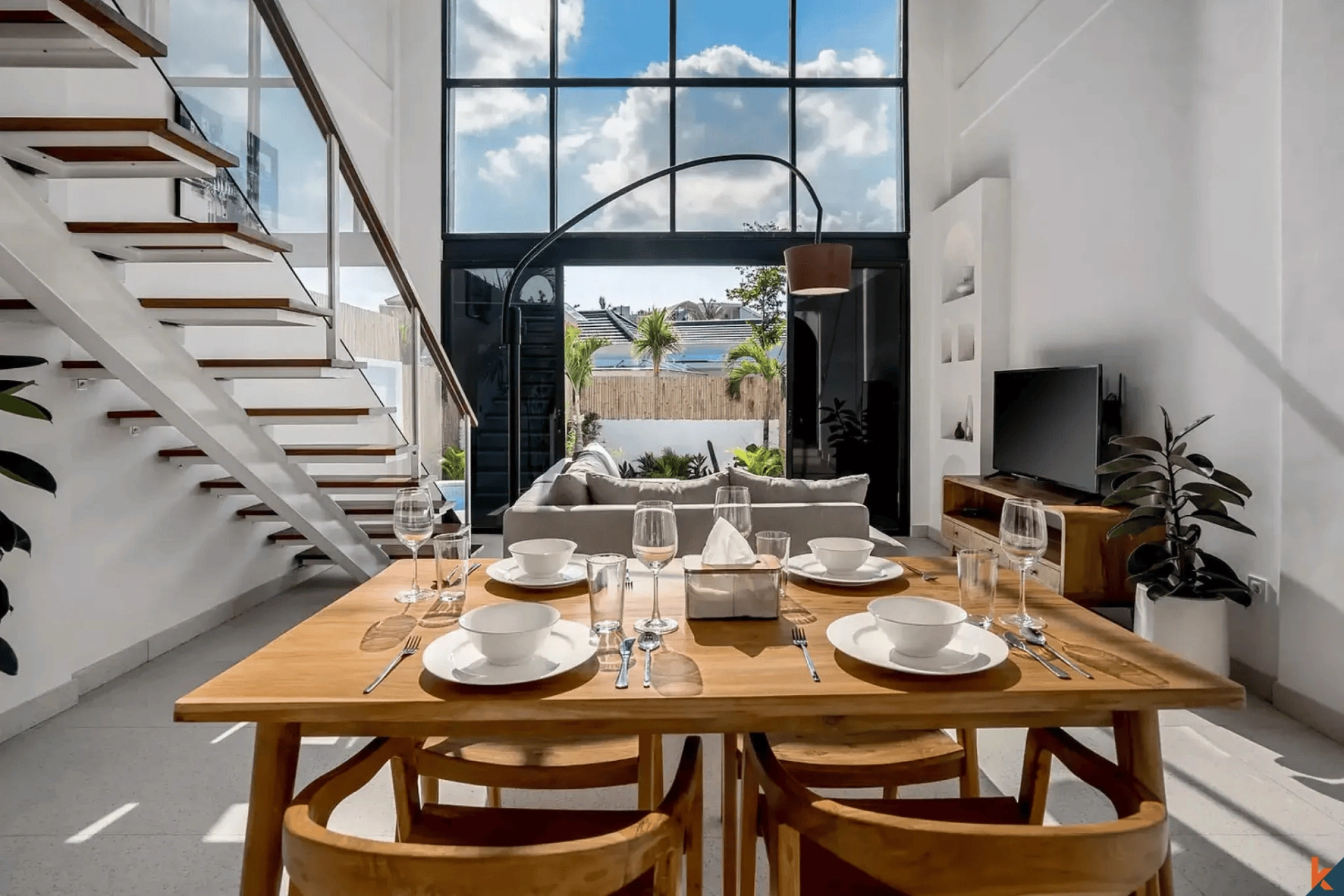 Elara Villa - Luxurious 2 Bedroom Villa, 8 Minutes to the Beach, 2-bed villa for rent in Canggu – photo 2 of 15