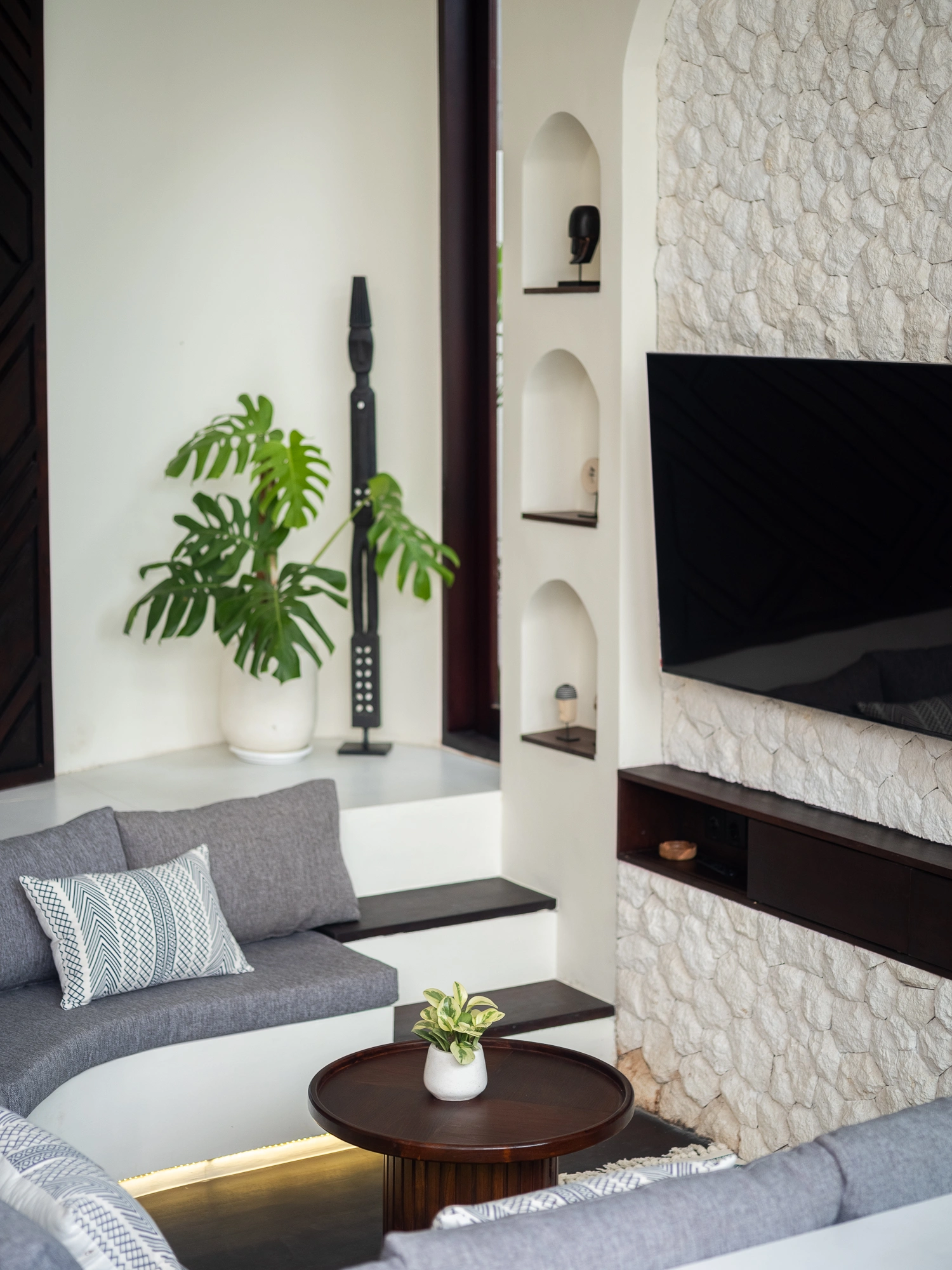 1 Bedroom Modern Villa for Monthly and Yearly Rent Close to Cemagi Beach, 1-bed villa for rent in Seseh – photo 4 of 15