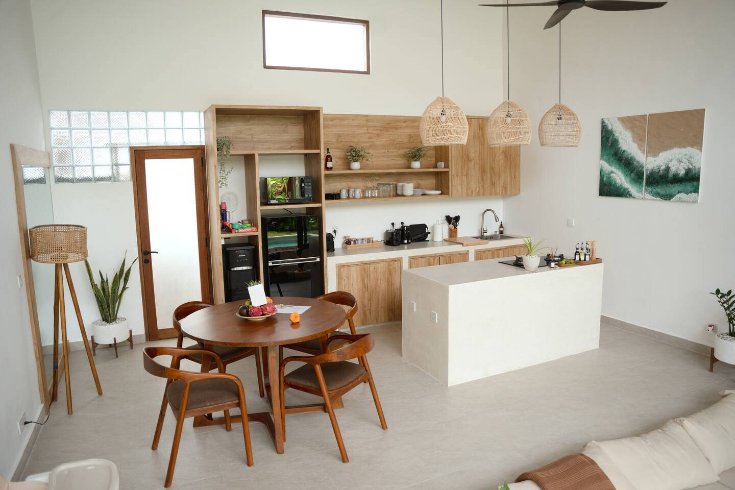 2-Bedroom Tropical Villa – Berawa, 2-bed villa for rent in Canggu – photo 6 of 15
