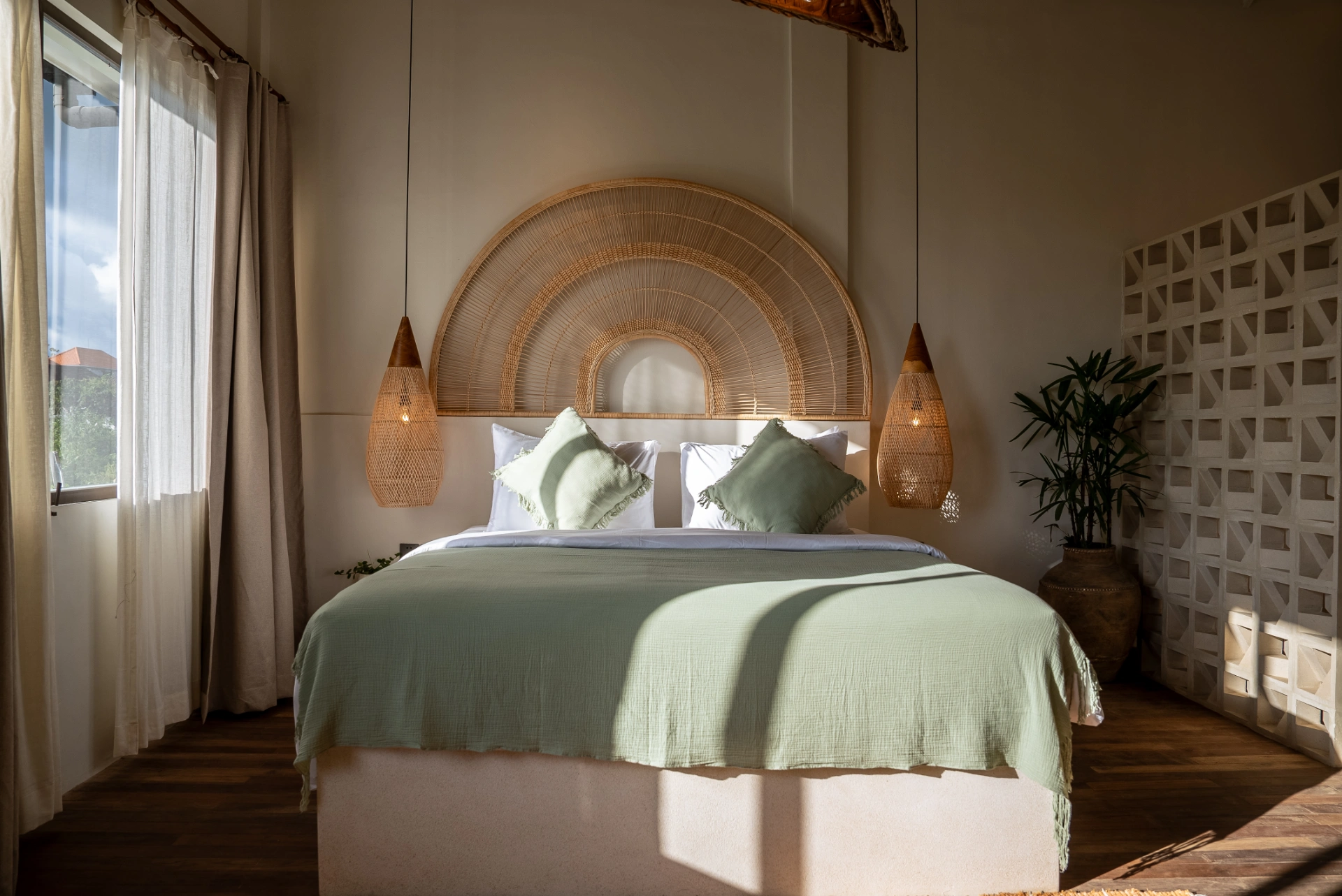 Luxury 2BR Canggu Villa with Rooftop Lounge & Pool | Maison Matahari, 2-bed villa for rent in Canggu – photo 4 of 15