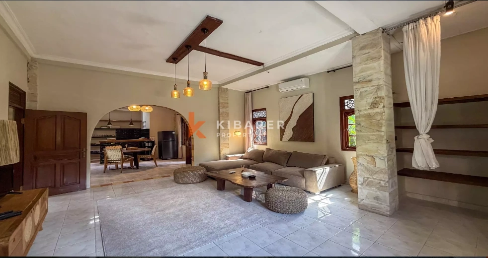 Beautiful Super Cozy Two Bedroom Closed Living Villa in Bumbak, 2-bed villa for rent in Seminyak – photo 6 of 15