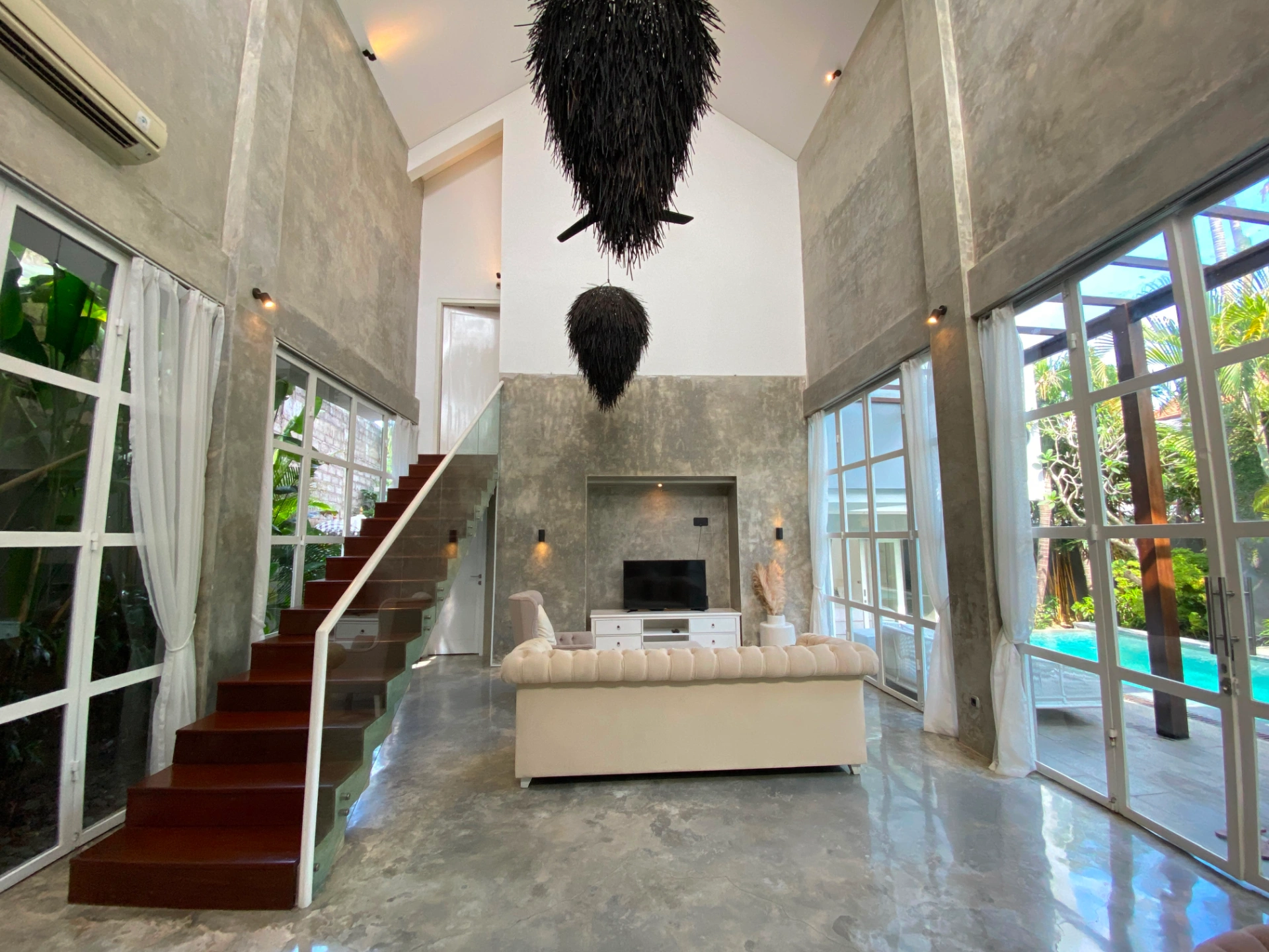 4BR Villa for Rent in Umalas | IDR 550 Million / Year, 4-bed villa for rent in Canggu – photo 2 of 15
