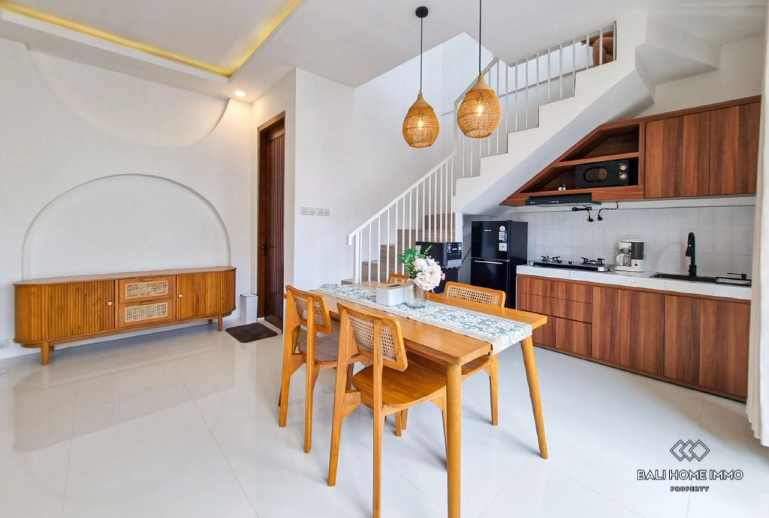 Newly Renovated 2 Bedroom Villa for Rent in Bali Berawa, 2-bed villa for rent in Canggu – photo 8 of 14