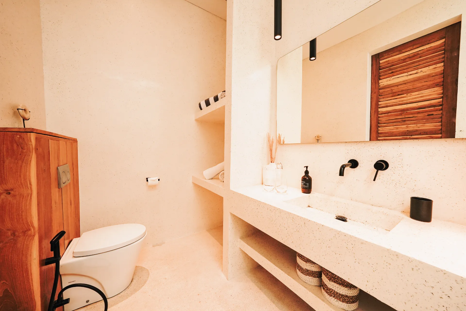Elegant Two-Bedroom Villa in Bingin, 2-bed villa for rent in Uluwatu – photo 9 of 10