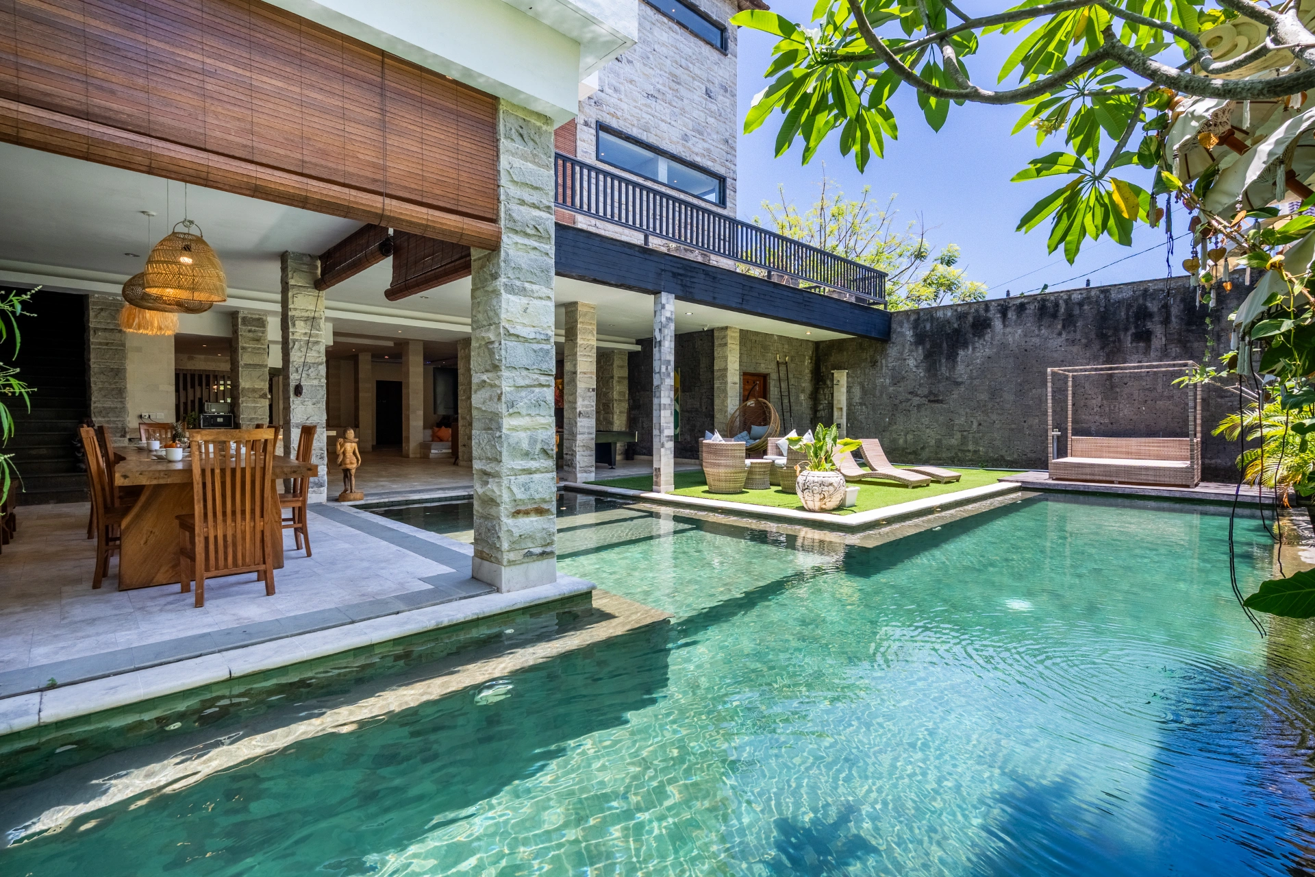 Puri Ratu Jimbaran - 5BR Villa with Pool, Jimbaran, 5-bed villa for rent in Uluwatu – photo 6 of 15