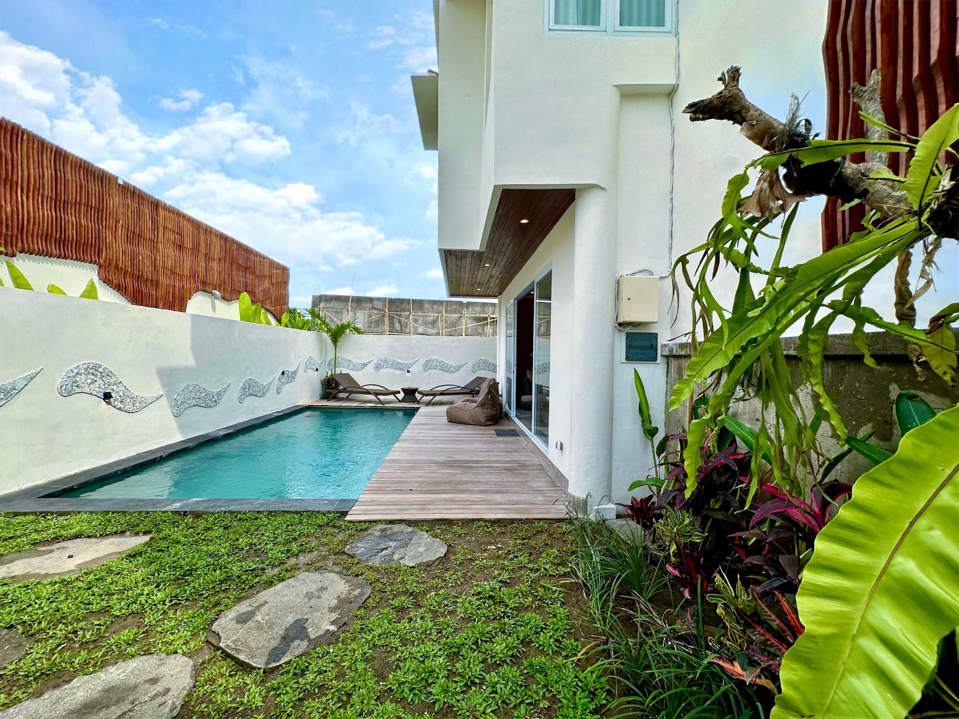 Stylish 3-bedroom Villa for Rent – Padonan, Canggu, 3-bed villa for rent in Canggu – photo 11 of 15