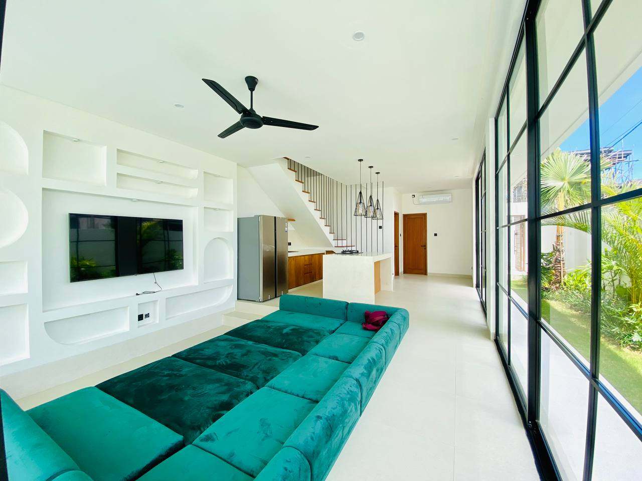 Modern 2 Bedrooms Villa Close to Lima Beach, 2-bed villa for rent in Pererenan – photo 3 of 15