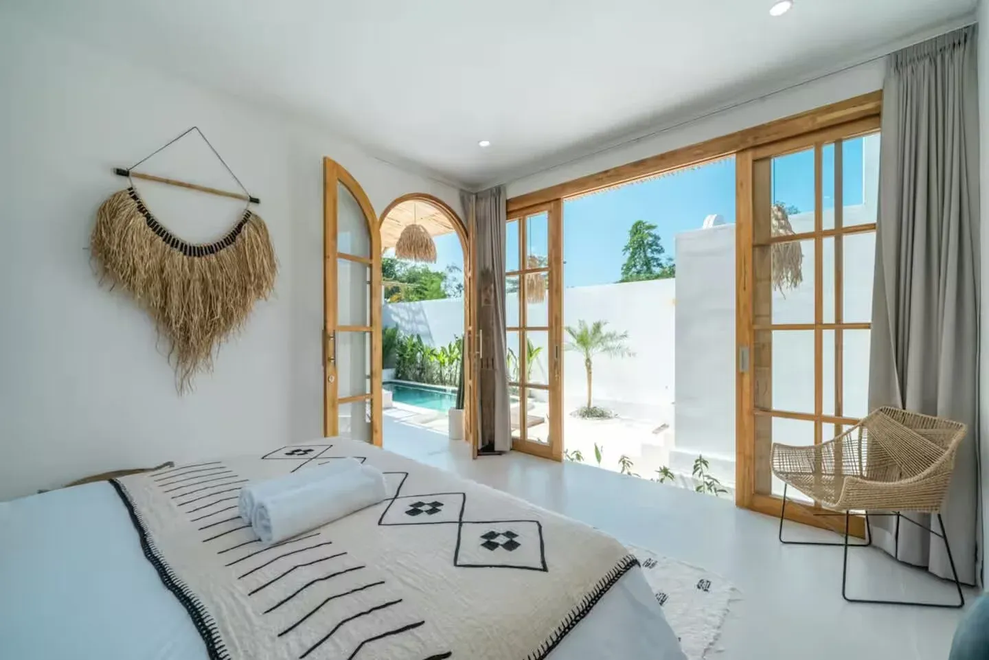 3 Bedrooms Villa in Canggu, 3-bed villa for rent in Canggu – photo 10 of 15
