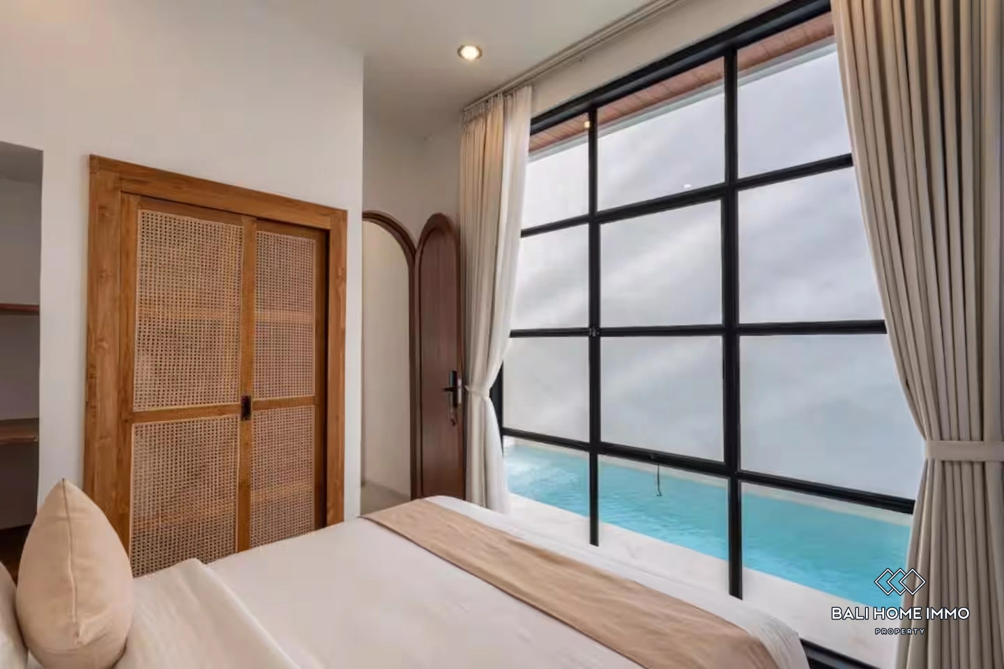 Cozy 3 Bedrooms Villa for Yearly & Monthly Rental in Bali - Ungasan, 3-bed villa for rent in Uluwatu – photo 8 of 15