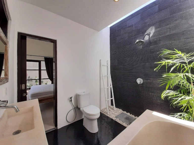 Tropical Homie Villa New Renovated in Seminyak, 2-bed villa for rent in Seminyak – photo 3 of 15
