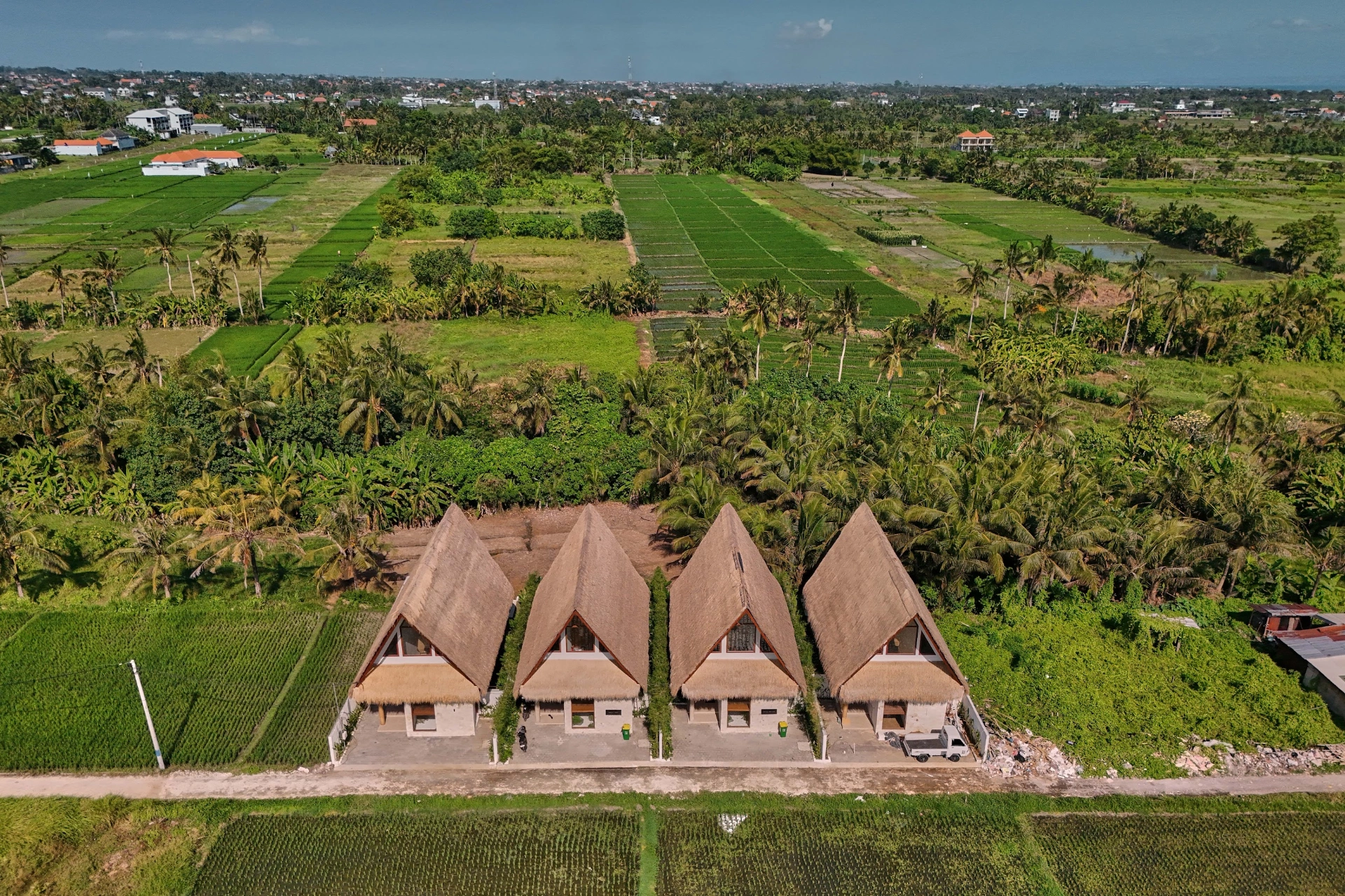 2BR Villa with Modern Balinese Design in Kedungu, 2-bed villa for rent in Tabanan – photo 10 of 15