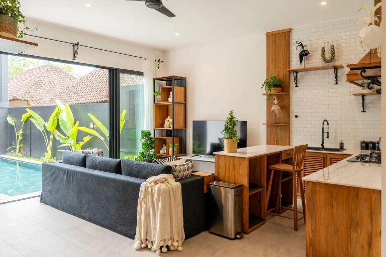 Stylish 3BR Villa in Peaceful Tumbak Bayuh, 3-bed villa for rent in Pererenan – photo 4 of 15