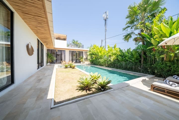 Villa For Rent 5 Bed In Umalas,Kerobokan Bali, 5-bed villa for rent in Canggu – photo 11 of 15