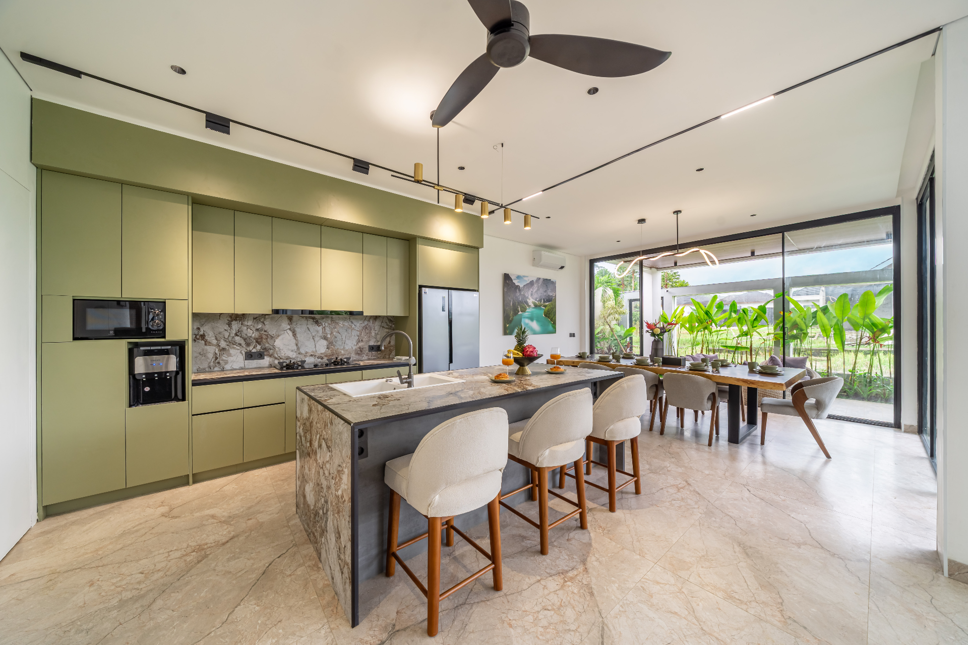 Brand New 3.5BR Designer Villa in Ubud, 3-bed villa for rent in Ubud – photo 9 of 15