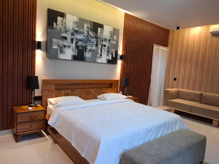 Live the Bali Dream: Stylish 2BR Villa with Pool & Garden, 2-bed villa for rent in Canggu – photo 11 of 11