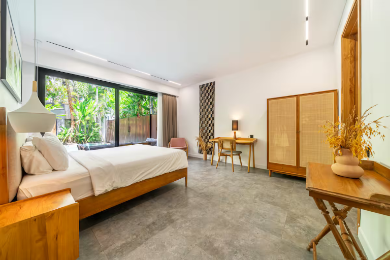 NEW 7BDR BEACH residence - Canggu Batu bolong - 5 star service, 7-bed villa for rent in Canggu – photo 15 of 15