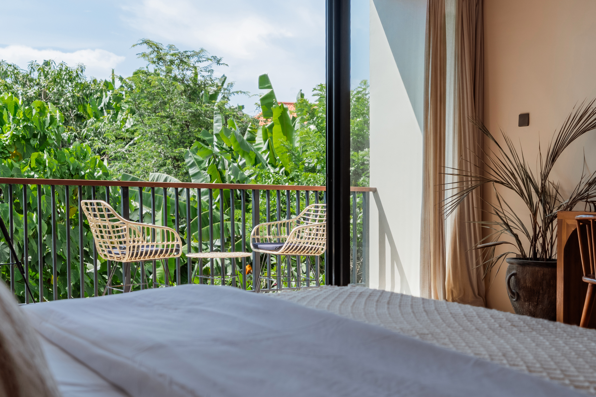 Remote Work 1BR Villa with Private Pool & Enclosed Living - North Canggu, 1-bed villa for rent in Canggu – photo 13 of 15