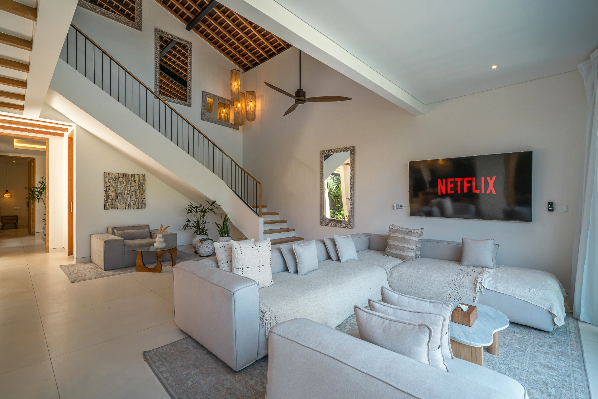 Villa Kameelya - Luxury 4-Bedroom Tropical Villa in the Heart of Berawa, 4-bed villa for rent in Canggu – photo 7 of 15