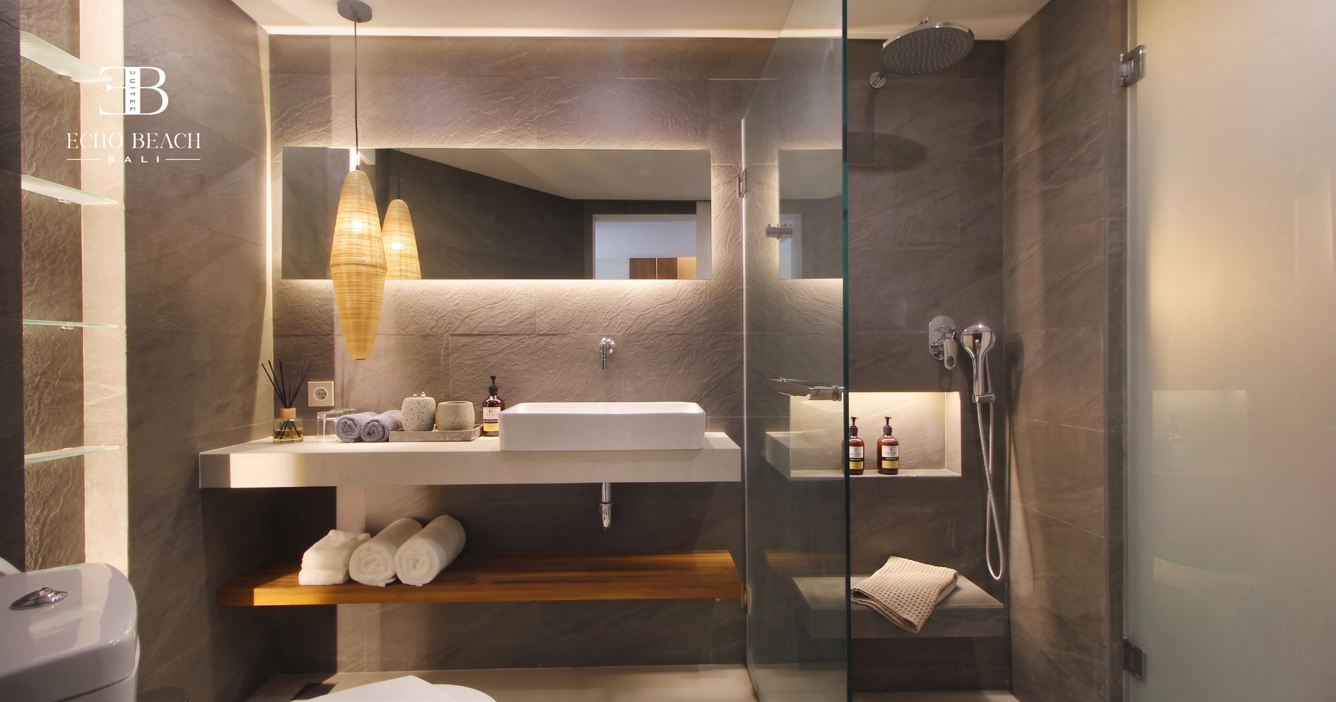 1 Bedroom Mezzanine Suite - Echo Beach Suites, 1-bed villa for rent in Canggu – photo 5 of 9