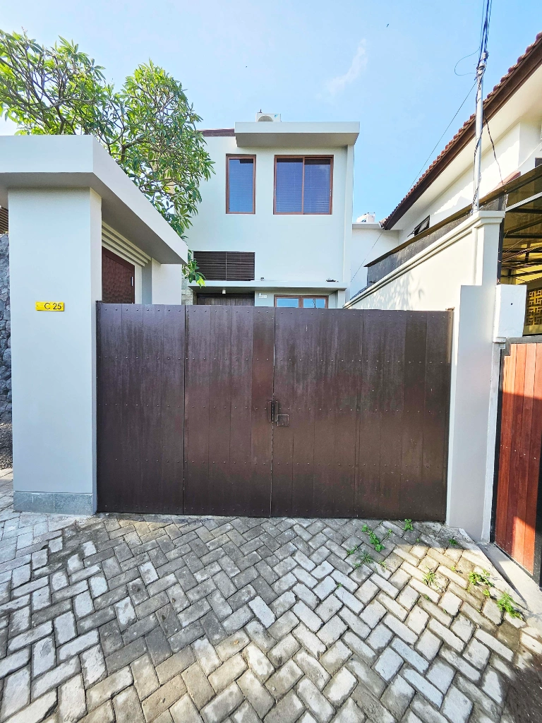 3 BR Villa in Kerobokan, Seminyak, 3-bed villa for rent in Seminyak – photo 3 of 15