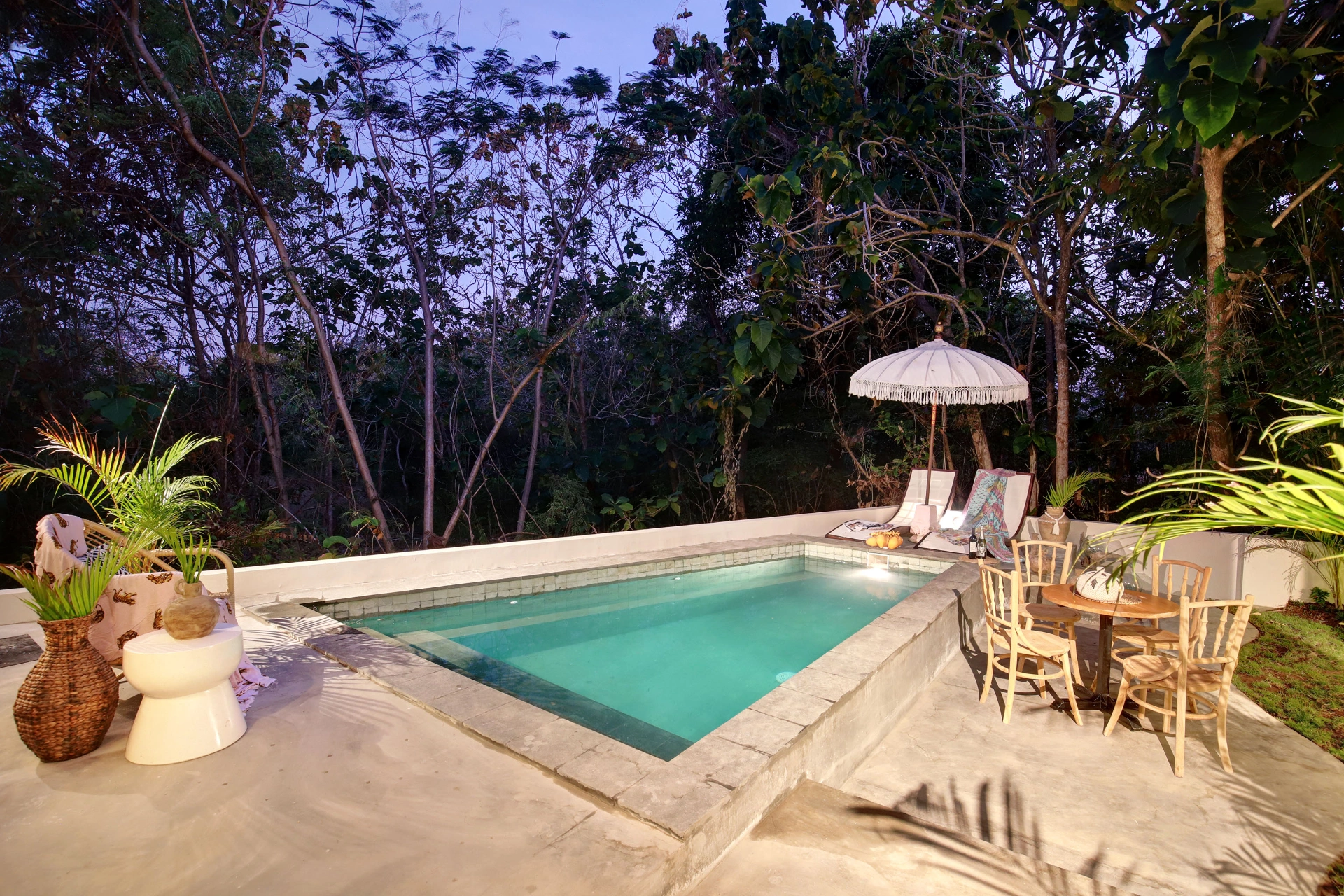 Traditional 1930's Joglo Beach House on a good size land in Uluwatu beaches area, 1-bed villa for rent in Uluwatu – photo 8 of 15