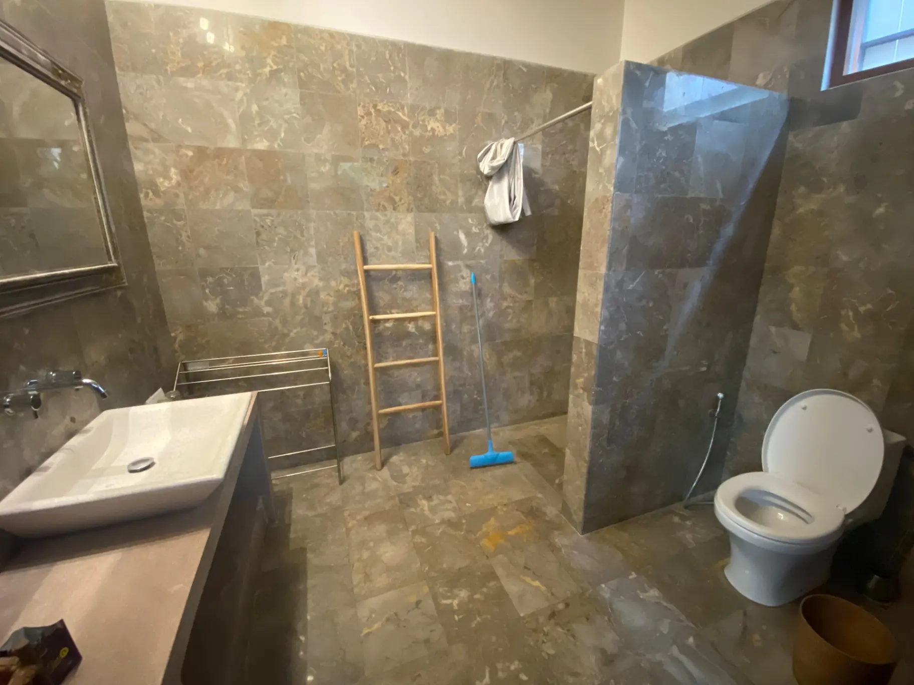 Kontemporer Quite Villa at Ungasan, 3-bed villa for rent in Uluwatu – photo 10 of 15