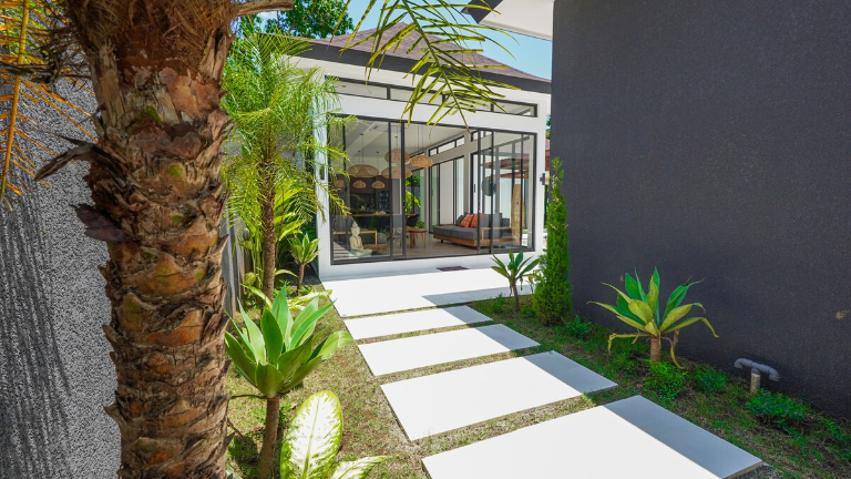 Villa Lilou - Modern 3BR in Uluwatu | Private Swimming Pool, 3-bed villa for rent in Uluwatu – photo 3 of 15