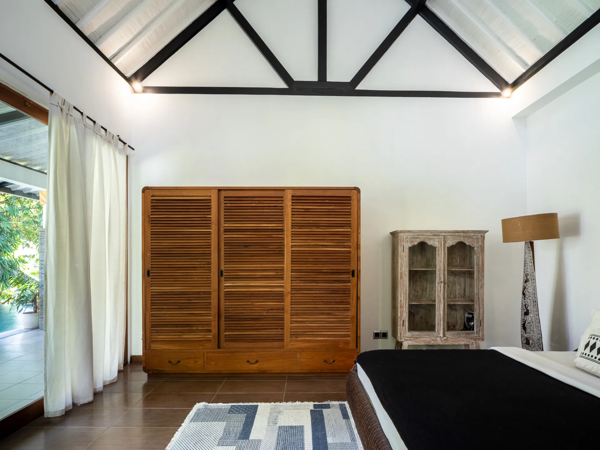 Villa Runa - Homey & Peaceful 2-Bedroom Villa with Spacious Garden in Canggu, 2-bed villa for rent in Canggu – photo 6 of 14