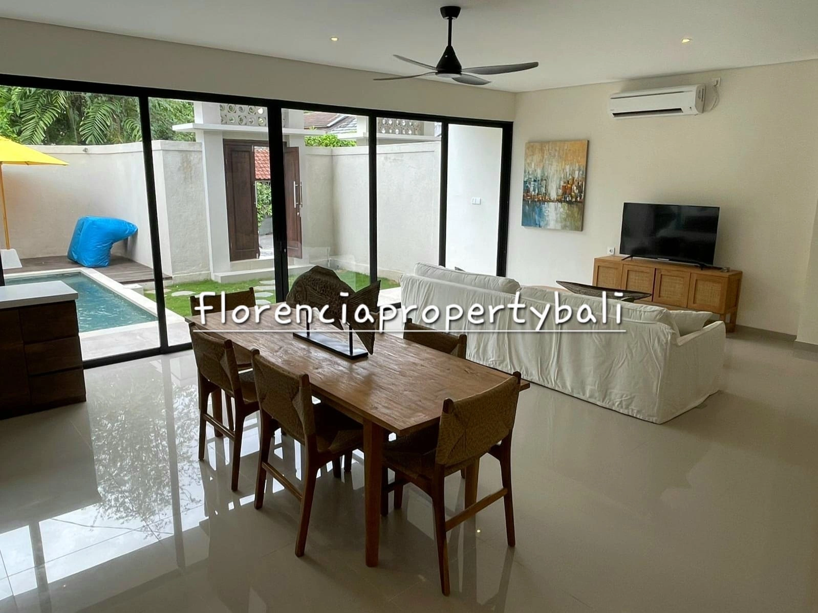 Kerobokan Villa | Modern 2 Bedroom for Yearly and Monthly Rental, 2-bed villa for rent in Canggu – photo 5 of 14