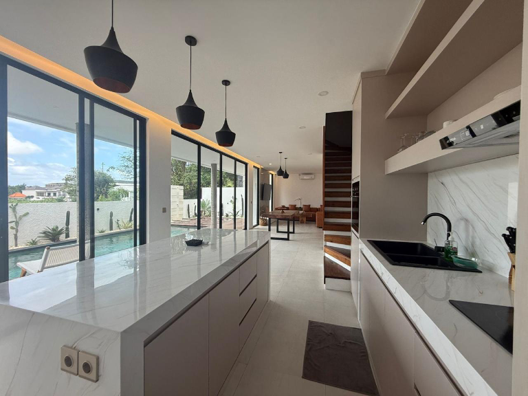 Villa For Rent 3 Bed In Umalas,Kerobokan,Bali, 3-bed villa for rent in Canggu – photo 2 of 15