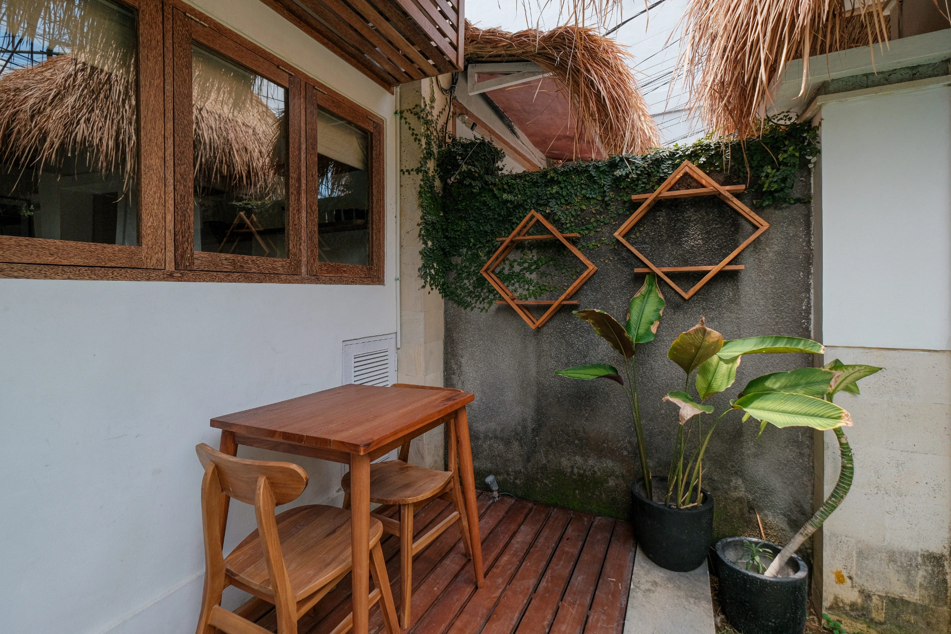 Lane 1 – Brand New Chic 1-Bedroom Townhouse in Central Pererenan, 1-bed villa for rent in Pererenan – photo 3 of 12