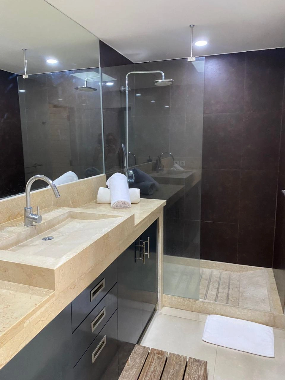 Luxury 3 BR Elegant intertior perfect for group in Umalas, 3-bed villa for rent in Canggu – photo 13 of 15