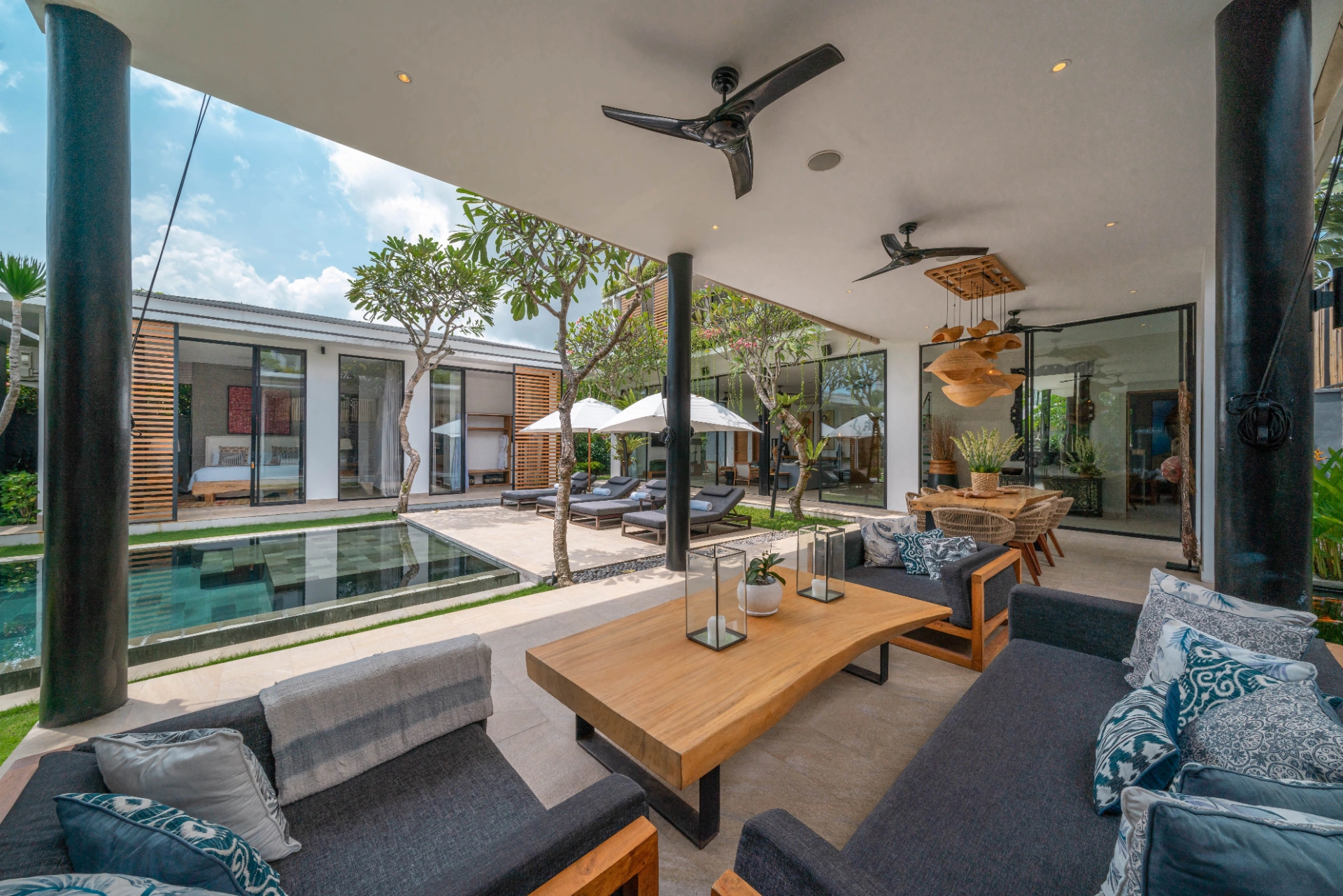 Vida Mira - Elegant 4BR Beachside Villa in Canggu, 4-bed villa for rent in Canggu – photo 11 of 15