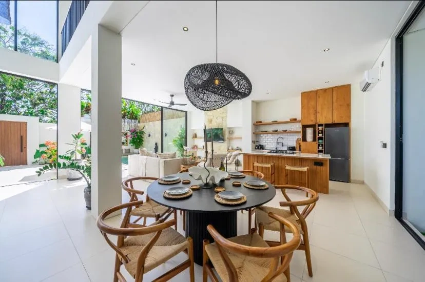 3BR Villa in Batu Bolong Canggu, 3-bed villa for rent in Canggu – photo 7 of 15