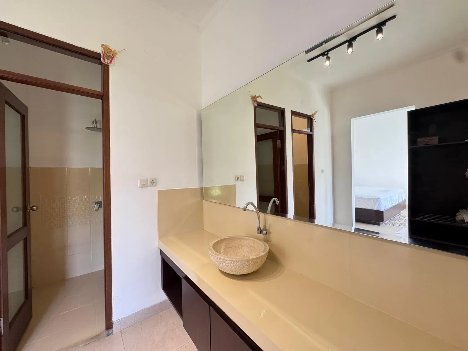 2-bedrooms Villa in Berawa for Yearly Rent, 2-bed villa for rent in Canggu – photo 14 of 15