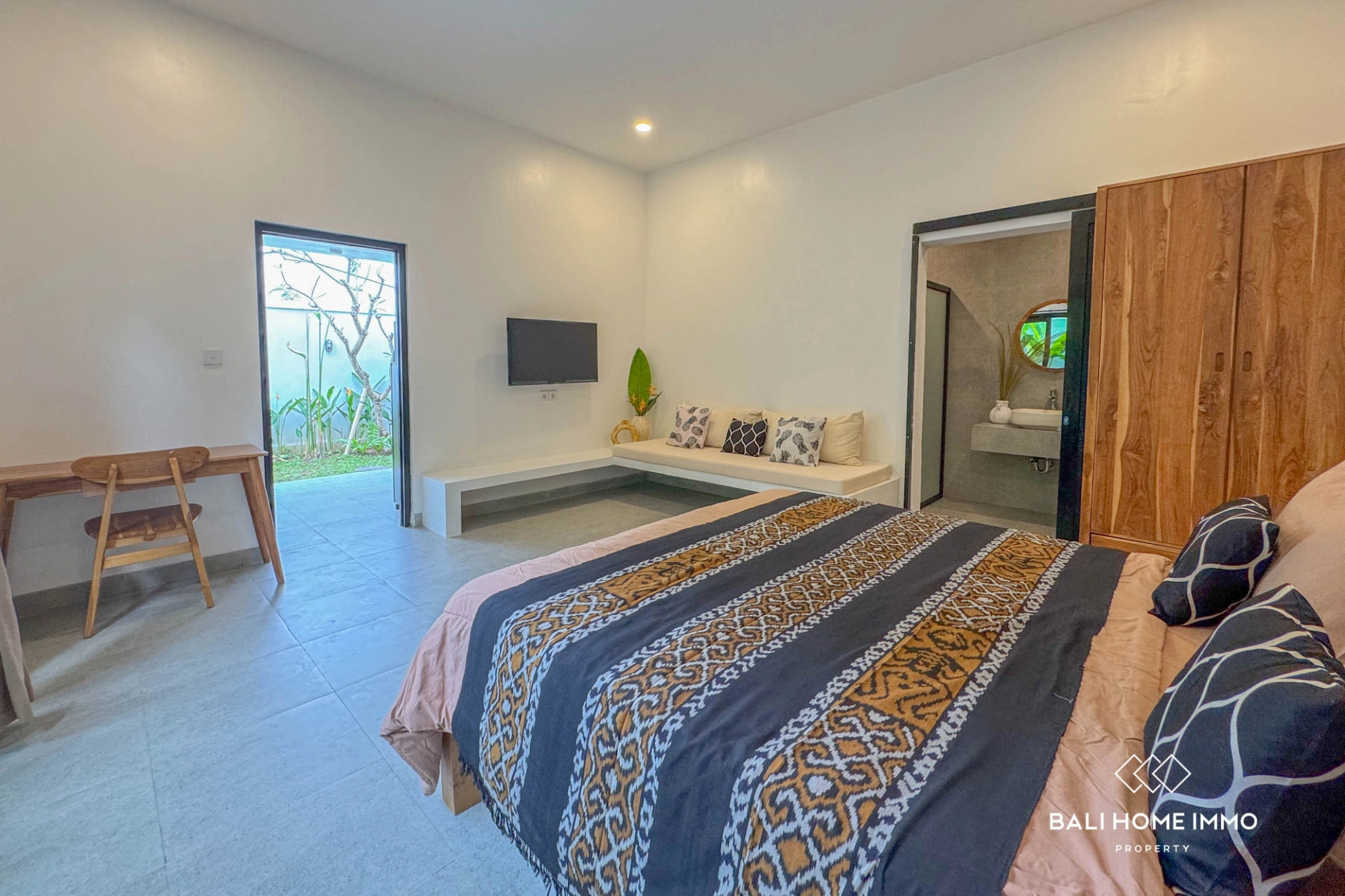 Brand New 1-Bedroom apartment in The Heart of Petitenget, 1-bed villa for rent in Canggu – photo 5 of 6