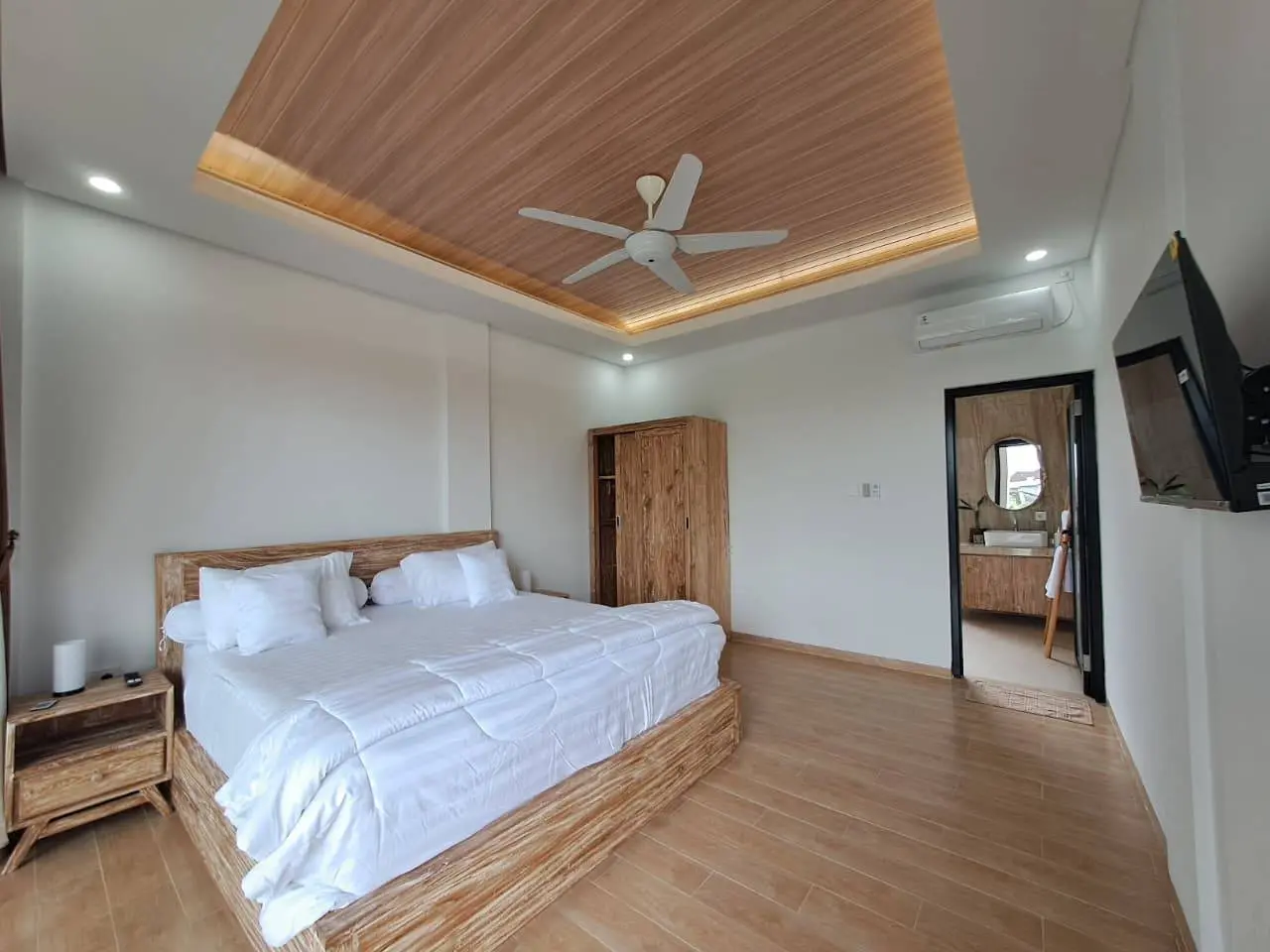 Stylish Two Bedroom Villa in Canggu, 2-bed villa for rent in Canggu – photo 4 of 15