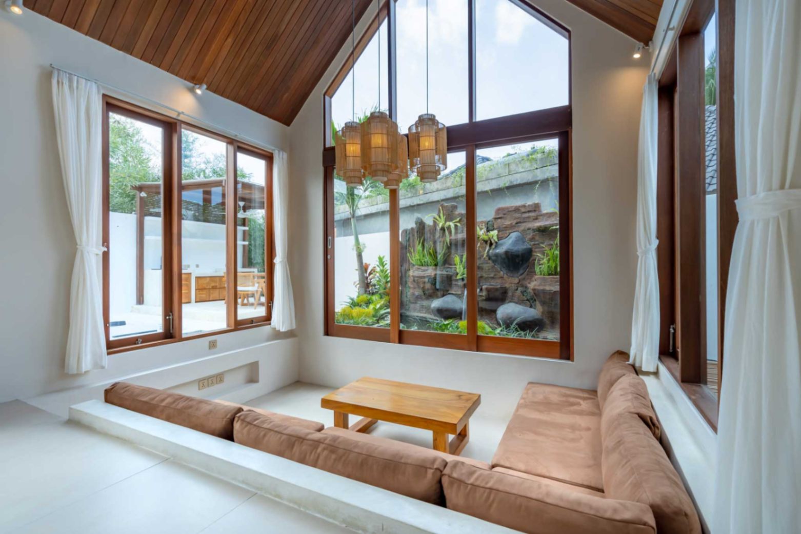 2-Bedroom Villa with Lush Garden & Jacuzzi in Cepaka, 2-bed villa for rent in Tabanan – photo 8 of 15