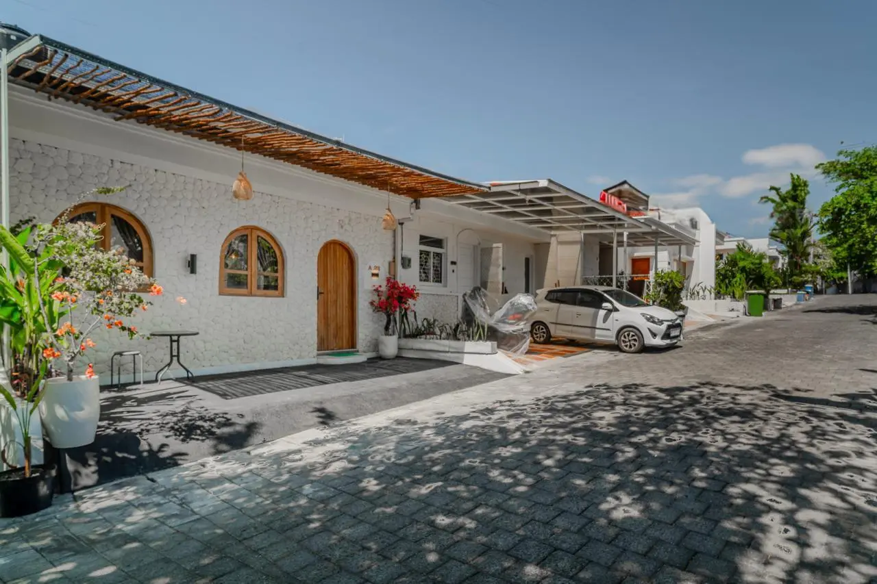 2BR Villa at Kerobokan, 2-bed villa for rent in Canggu – photo 2 of 15