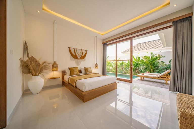 Stunning Pererenan Villa – Beach, Cafés & Canggu at Your Doorstep, 3-bed villa for rent in Pererenan – photo 5 of 15