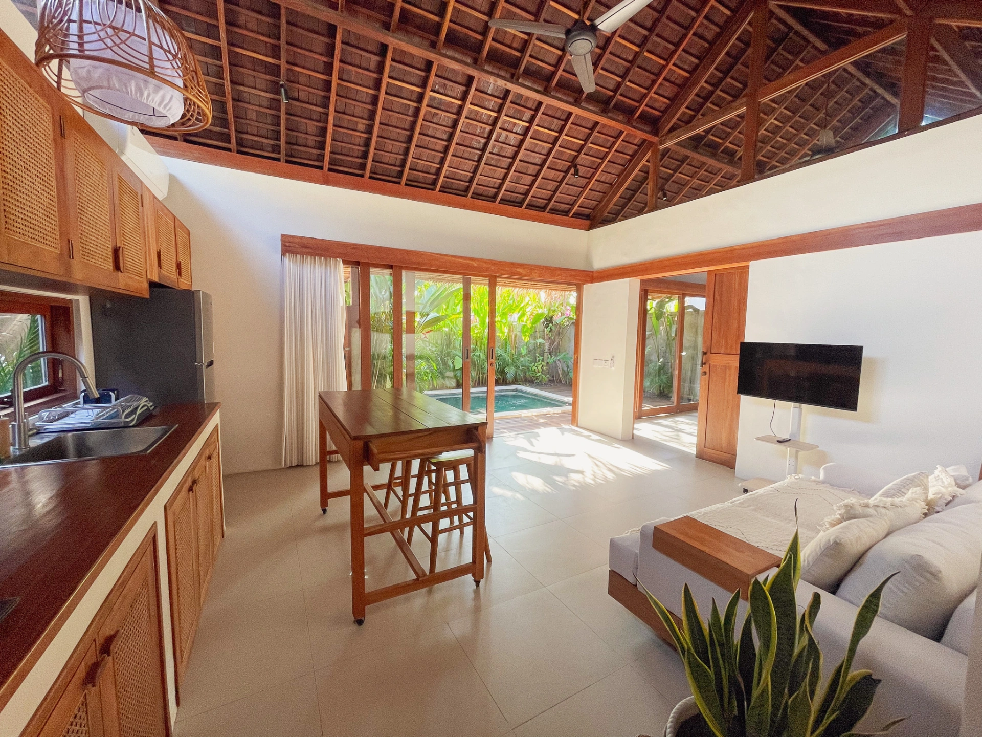 Tropical 1 bedroom Villa in Bingin, 1-bed villa for rent in Uluwatu – photo 4 of 15