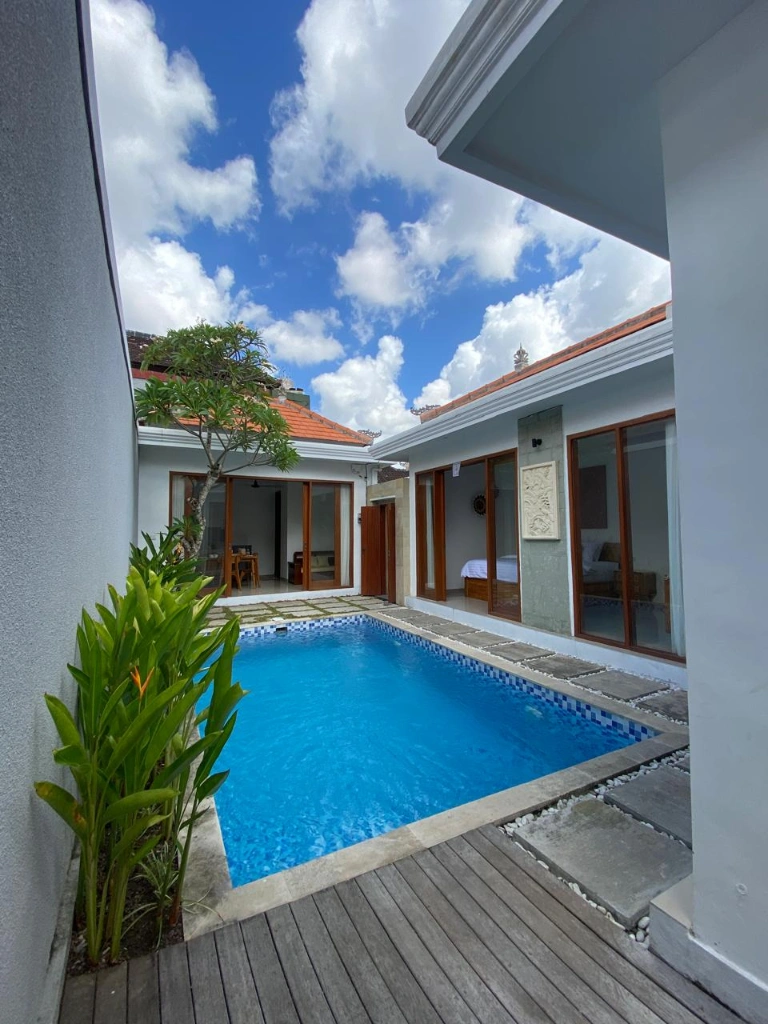 2BR Private Pool Villa - Quiet Area Near Canggu, Padonan, 2-bed villa for rent in Canggu – photo 2 of 15