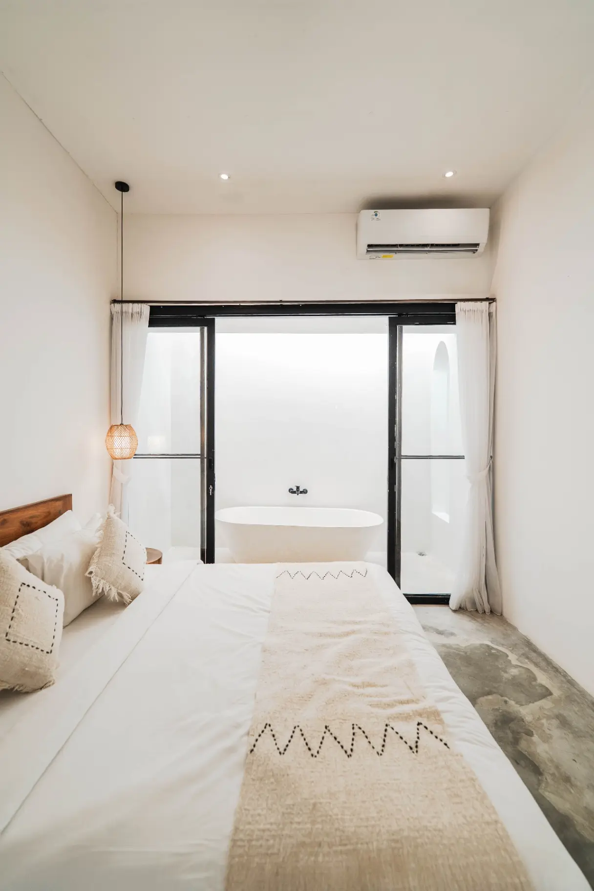 Modern 3BR Villa w/ Private Pool and Garden, 3-bed villa for rent in Canggu – photo 11 of 15