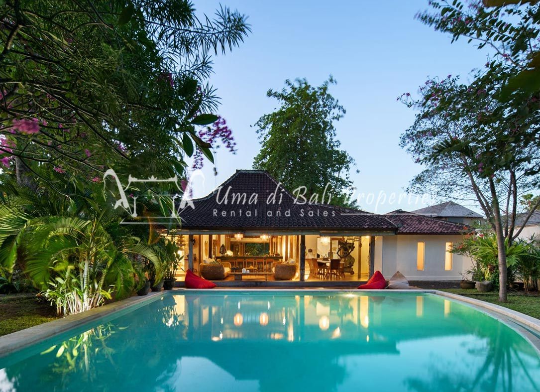 4BR Villa Joglo for Rent at Umalas, 4-bed villa for rent in Canggu – photo 5 of 15