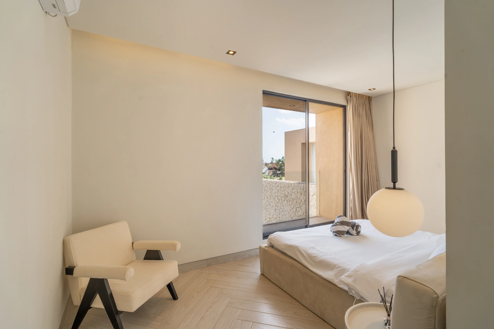 Minimalist Paradise: Tranquil Canggu Villa, 3-bed villa for rent in Canggu – photo 11 of 15