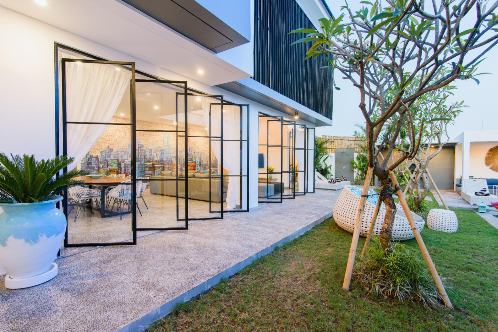 Villa For Rent 4 Bed In Berawa,Tibubeneng Bali, 4-bed villa for rent in Canggu – photo 14 of 15