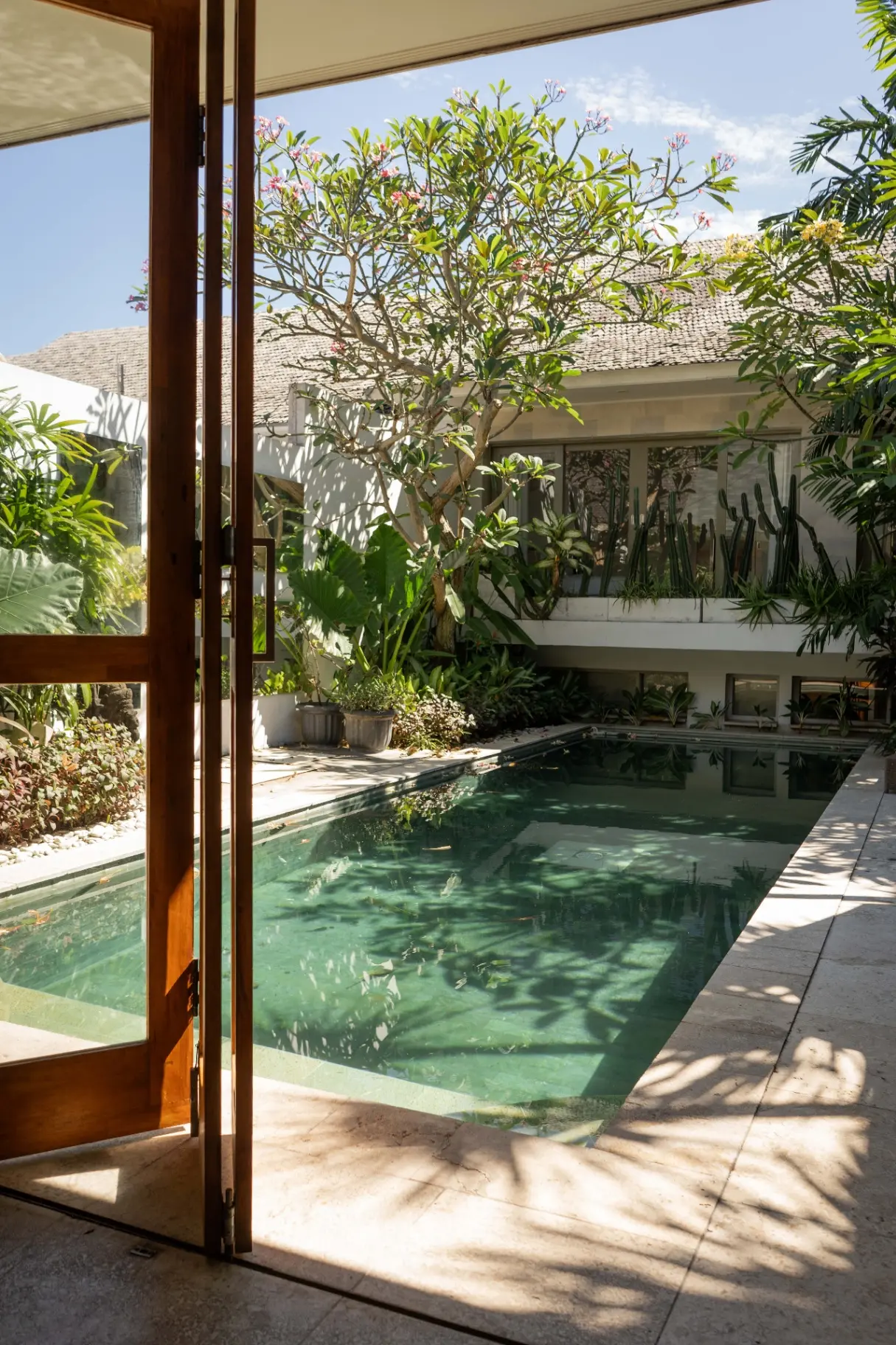 Breezy 4BR Villa w/ Private Pool and Spa, 4-bed villa for rent in Canggu – photo 5 of 15